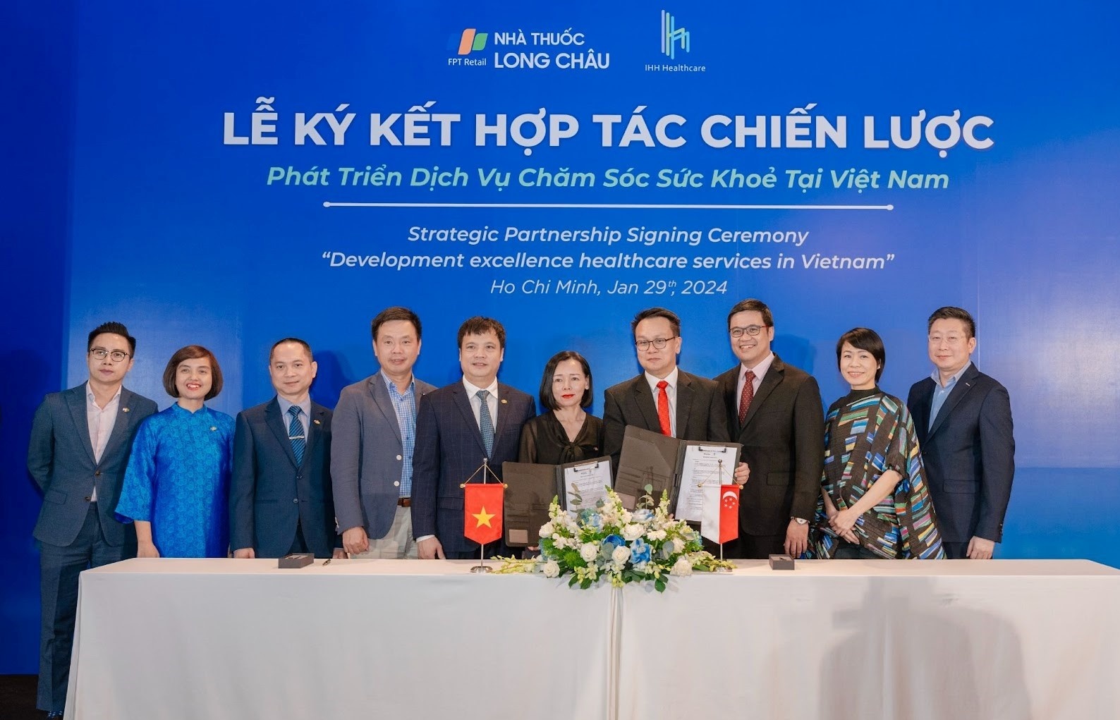 FPT Long Chau and IHH Healthcare Singapore enter partnership
