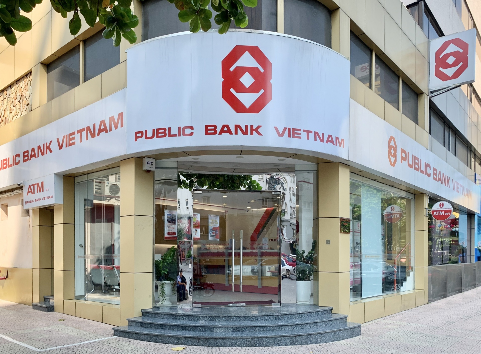 Malaysia's Public Bank Vietnam to take over RHB Securities Vietnam
