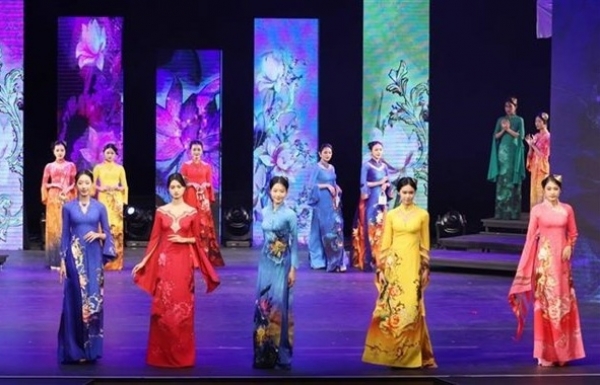 Vietnam Ao Dai Week 2024 launched - Vimarsana News