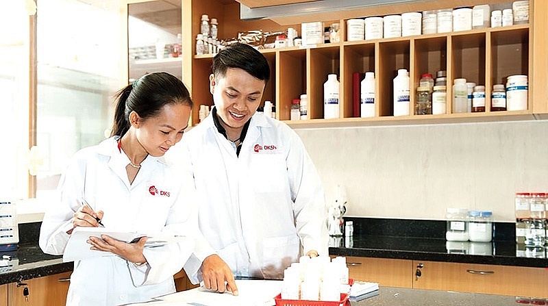 DKSH unveils upgraded lab at Nguyen Tat Thanh University