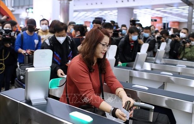 hong kong prioritises granting visas to vietnamese skilled workers tourists