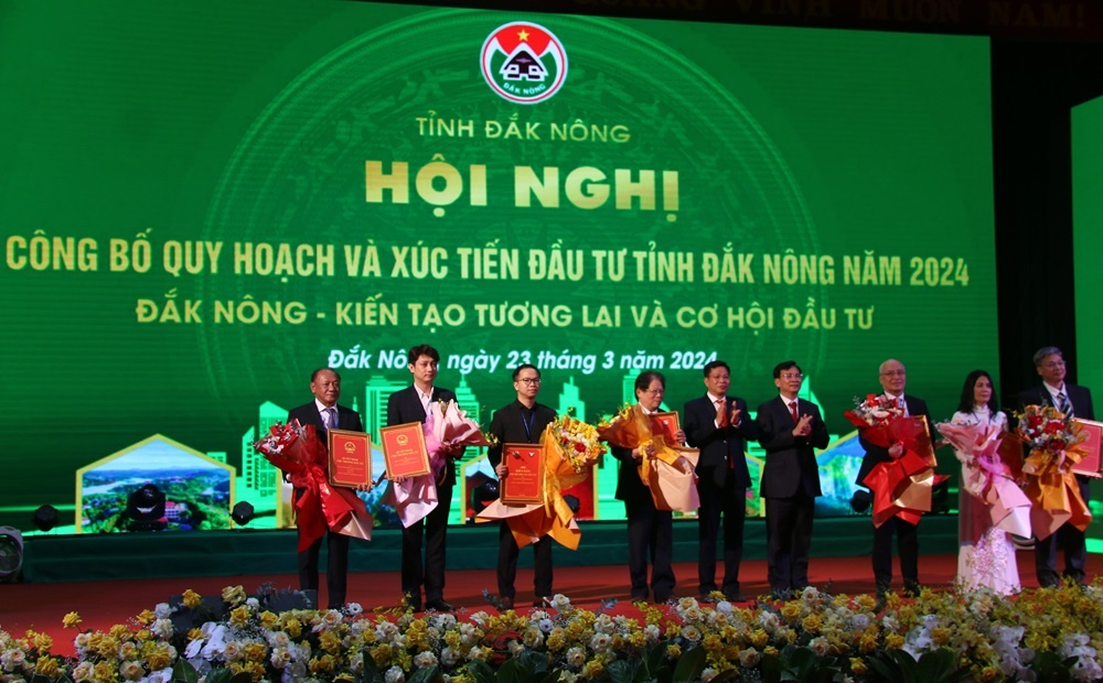 dak nong province lures eight projects worth more than 84 billion