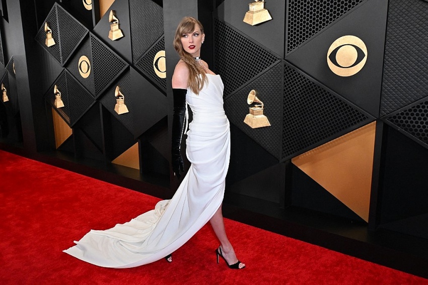 Taylor Swift officially declared a billionaire by Forbes