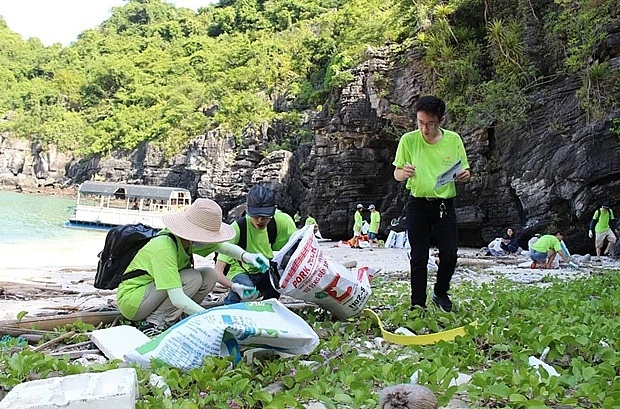 UNEP giúp giám sát ô nhiễm nhựa ở Việt Nam