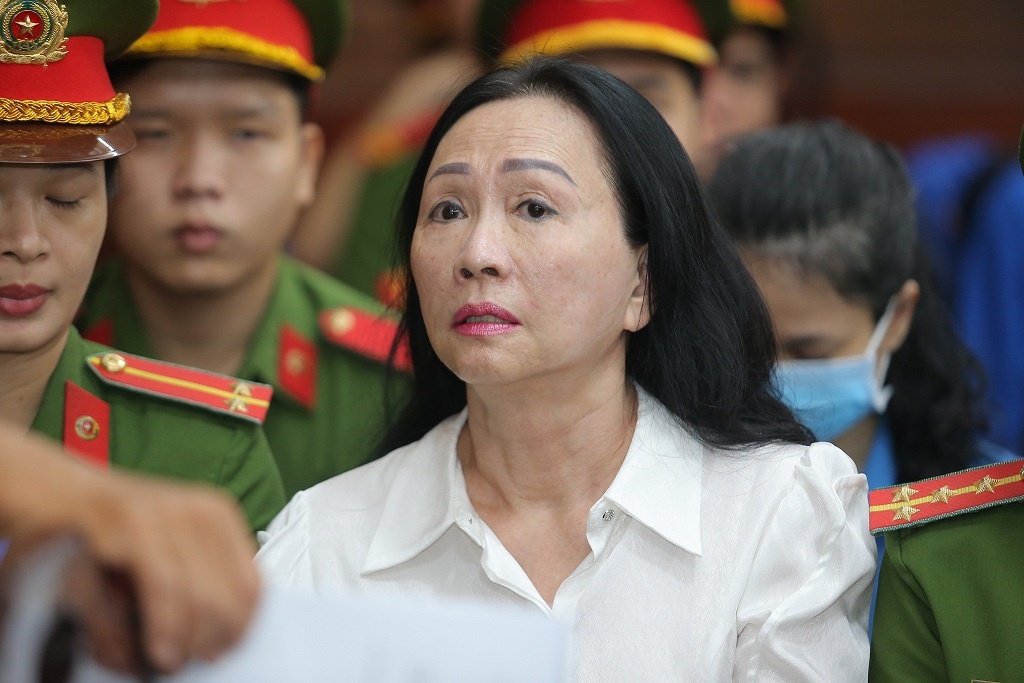 scb van thinh phat execs convicted of embezzlement truong my lan sentenced to death