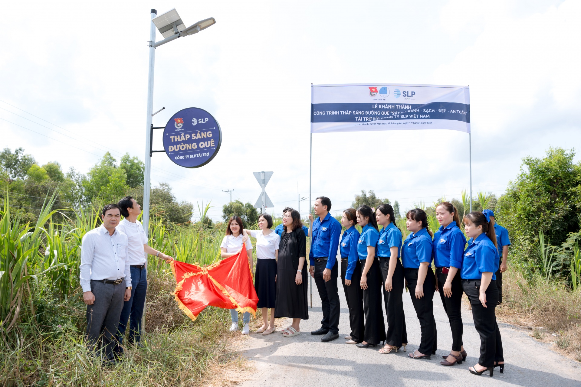 SLP Vietnam inaugurates rural road solar lighting project in Long An