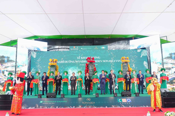CEO Group unveils its first 5-star resort in Van Don - Vimarsana News