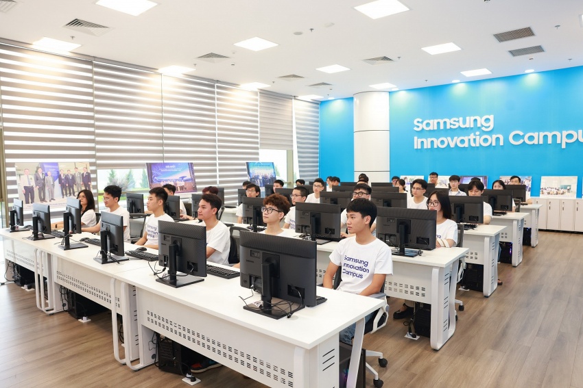 Samsung and NIC to train 200 students