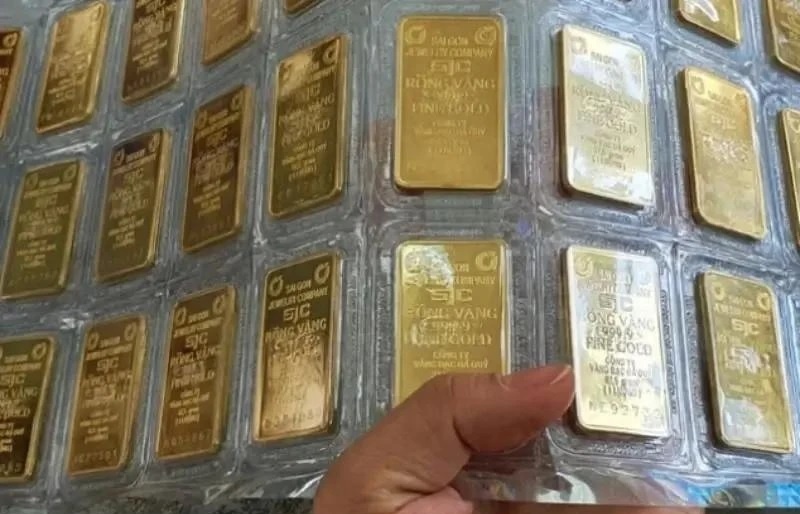 Eleven bidders win latest gold auction