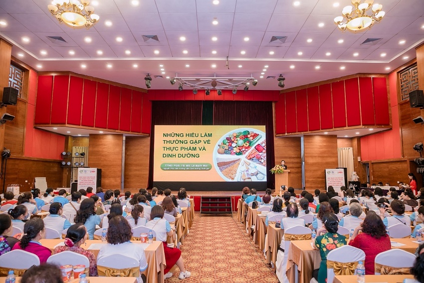 Acecook Vietnam raises food safety awareness