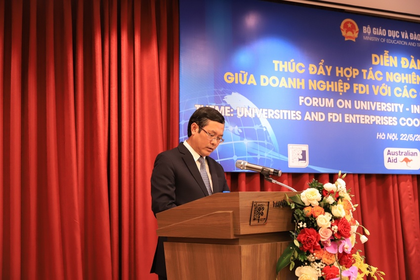 Deputy minister Nguyen Van Phuc speech at the forum on university-industry linkages