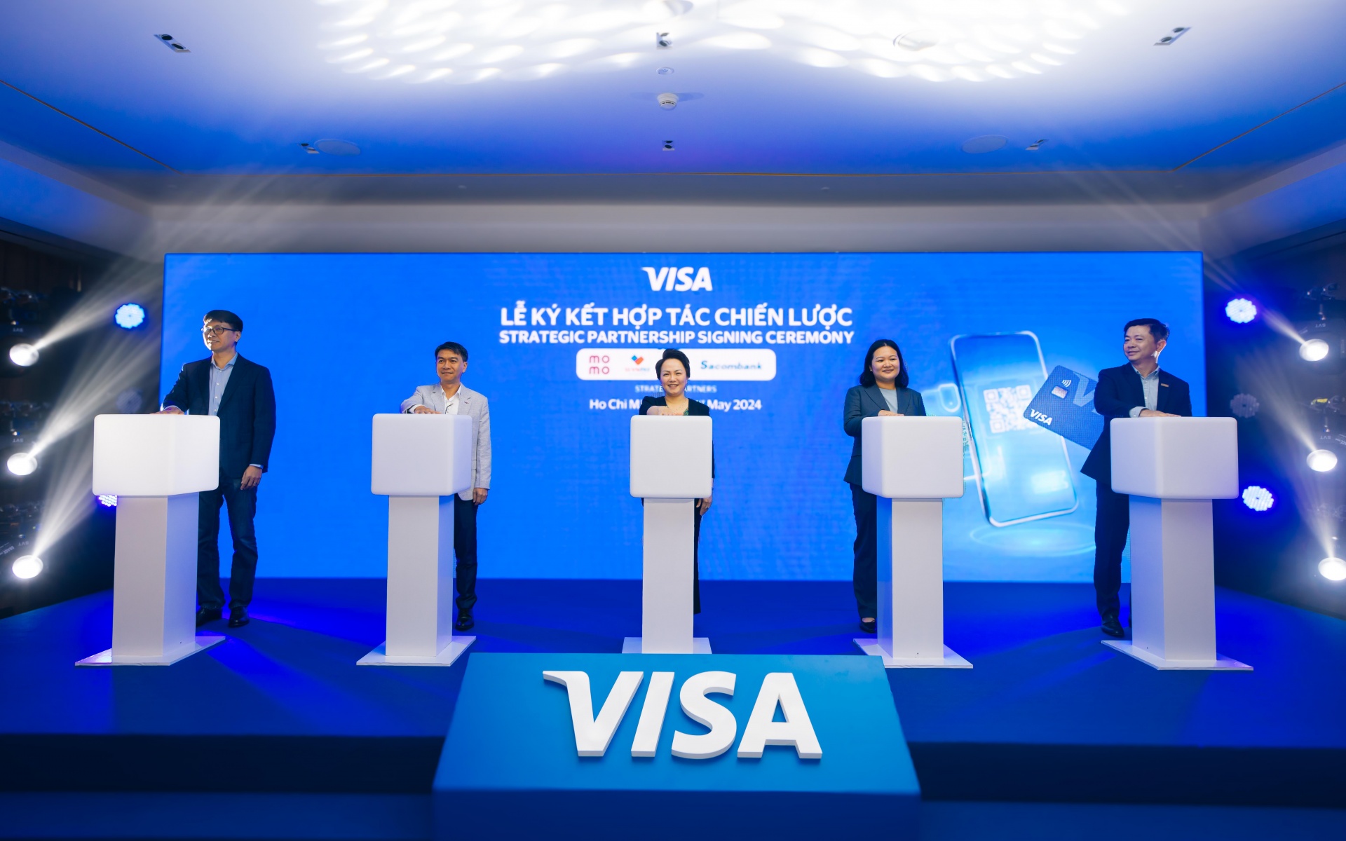 visa partners with vietnamese e wallet apps