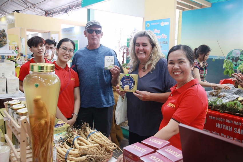 First International Ginseng, Aromatic and Medicinal Herbs Festival takes place