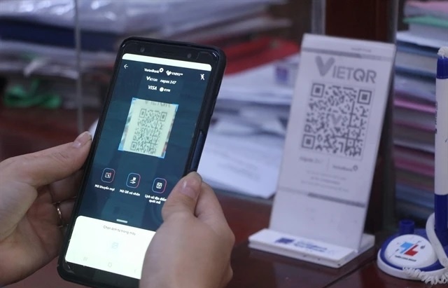 cashless payment develops rapidly in vietnam