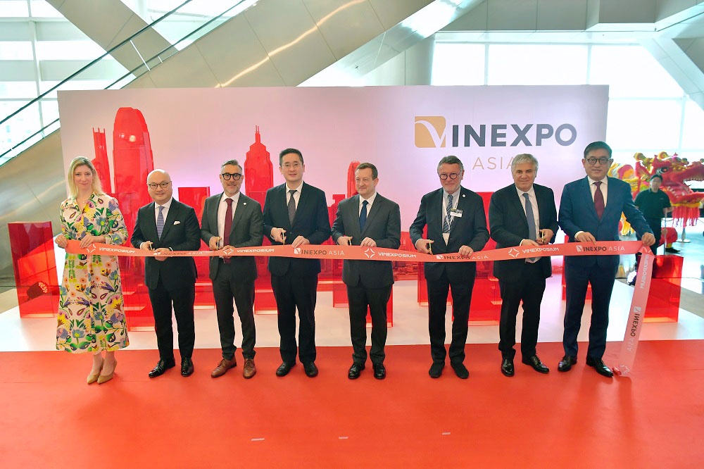 Hong Kong toasts return of Vinexpo Asia