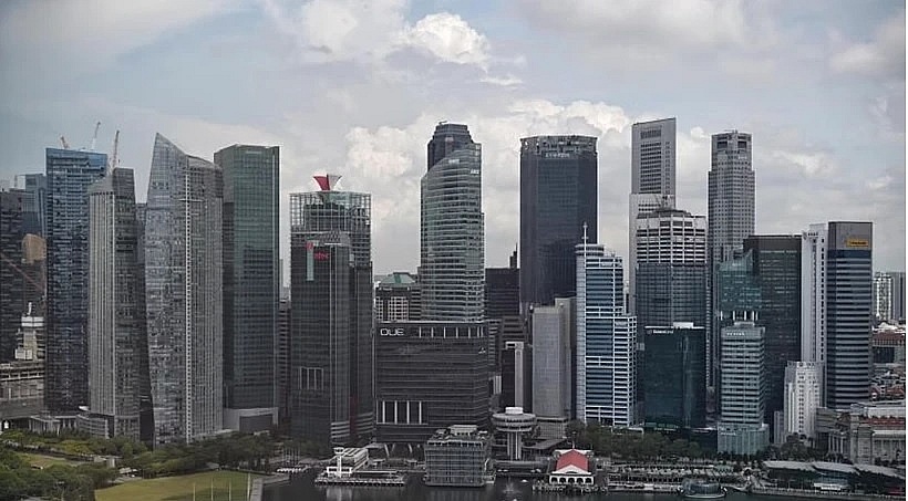 Banks in Singapore tighten management after 3-billion-USD money laundering case