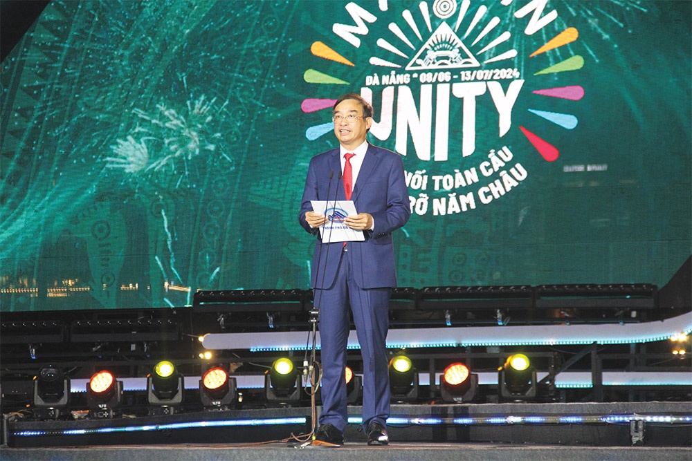 People’s Committee Chairman Le Trung Chinh spoke at this year’s Danang International Fireworks Festival