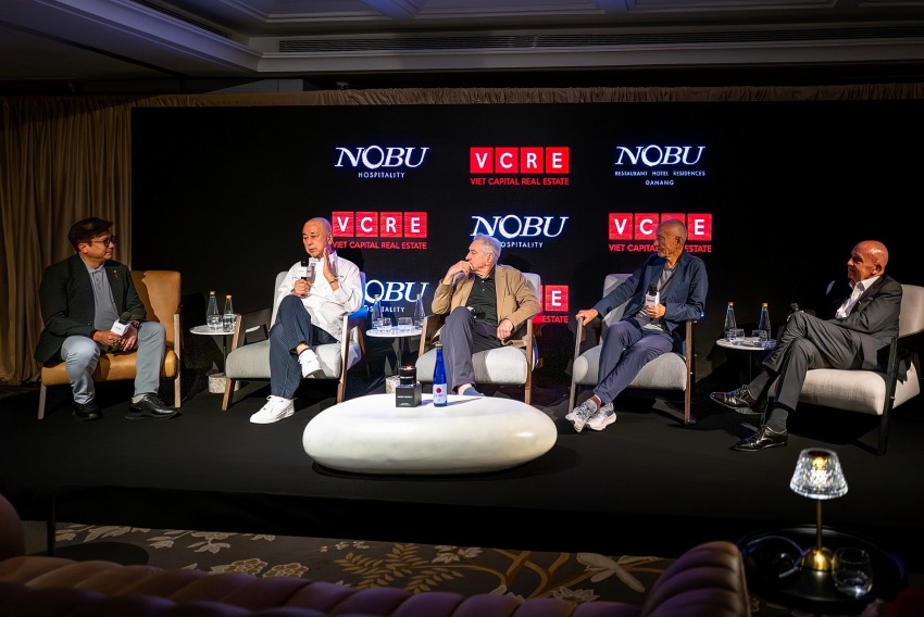 Robert De Niro visits Vietnam with Nobu Hospitality co-founders