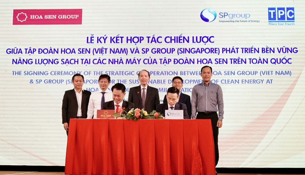 Singapore's SP group joins forces with Hoa Sen's clean energy group