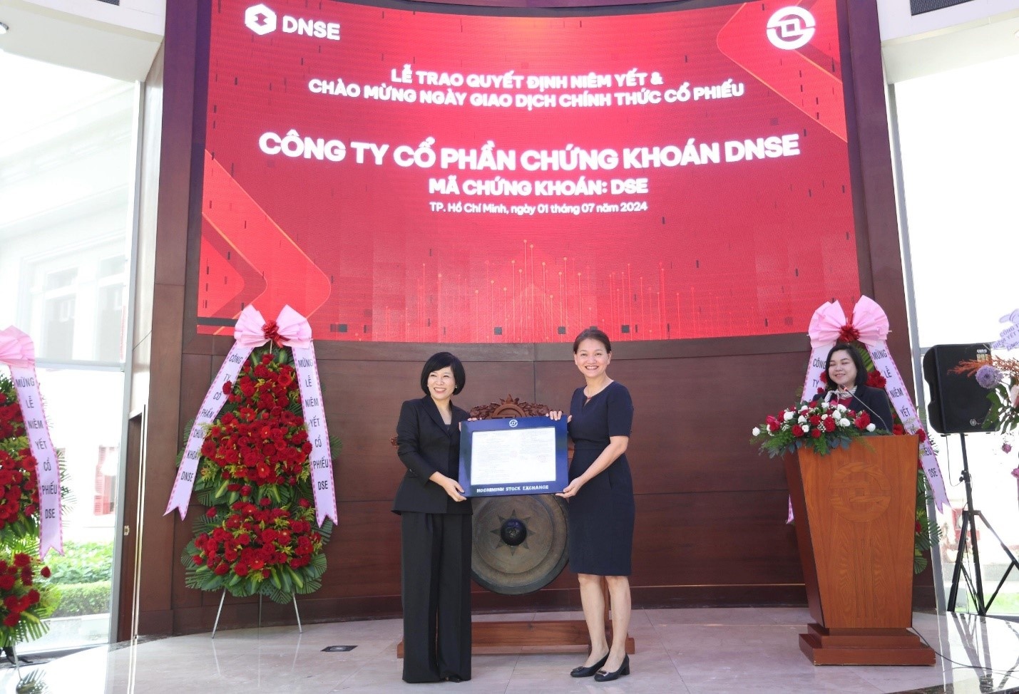 Technology securities firm DNSE officially lists on HoSE with valuation over $390 million