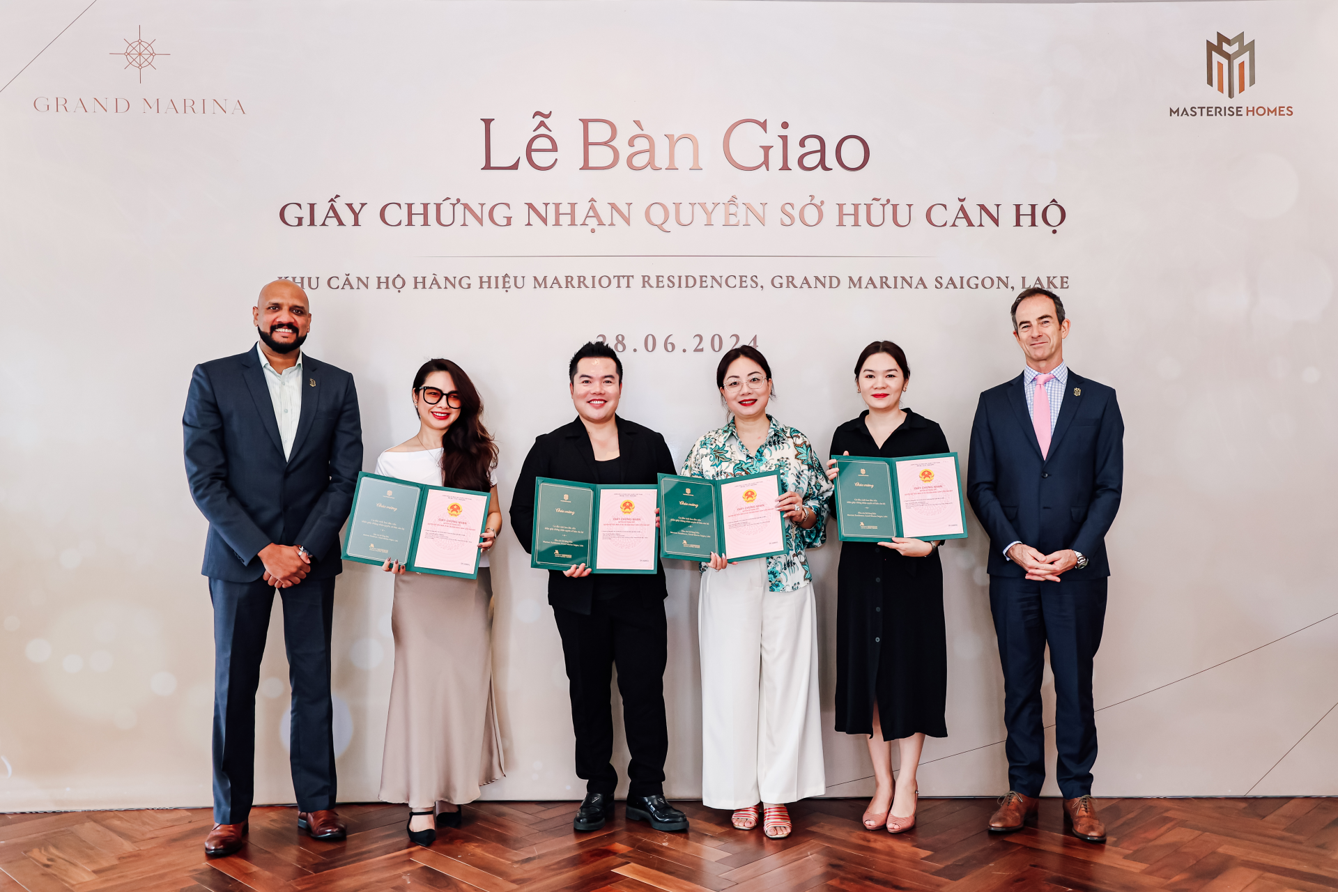 Marriott Residence owners in Grand Marina, Saigon receive ownership certificates