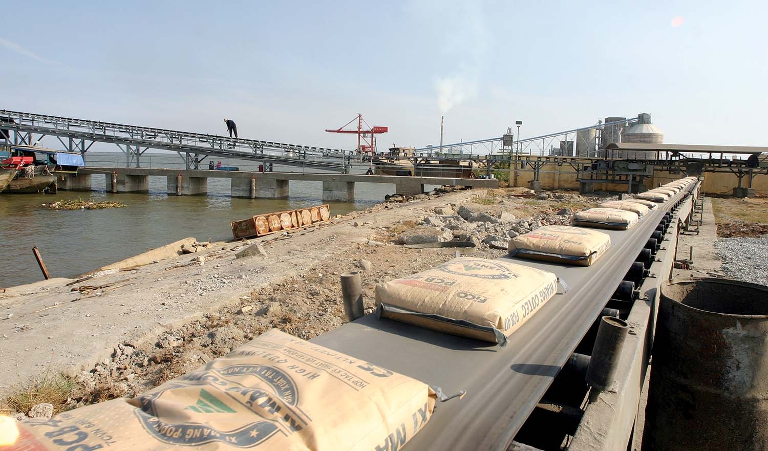 Seeking way out of cement oversupply