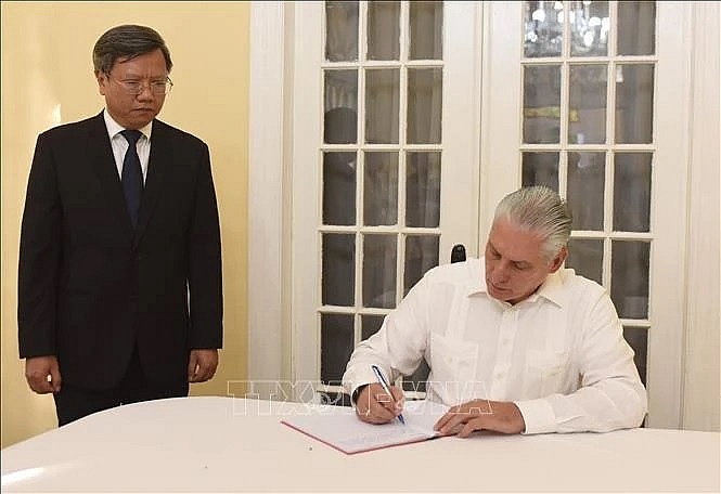 Cuban leaders mourn Party General Secretary Nguyen Phu Trong