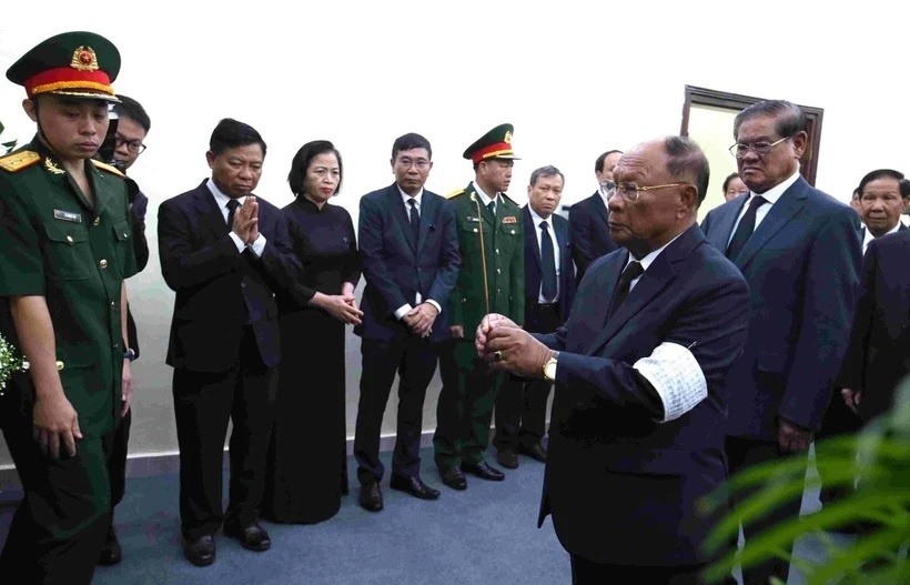 Respect paying ceremony held for Party General Secretary in Cambodia