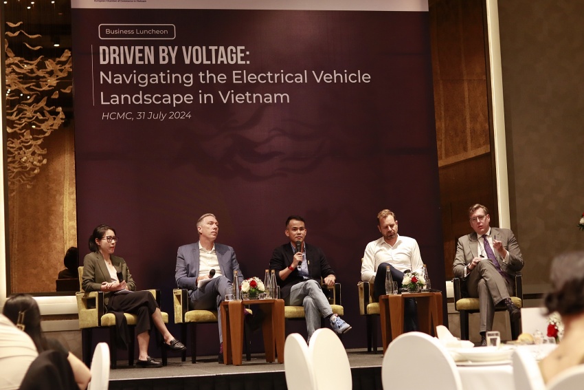 Consumer and dealer concerns about the future of electric vehicle