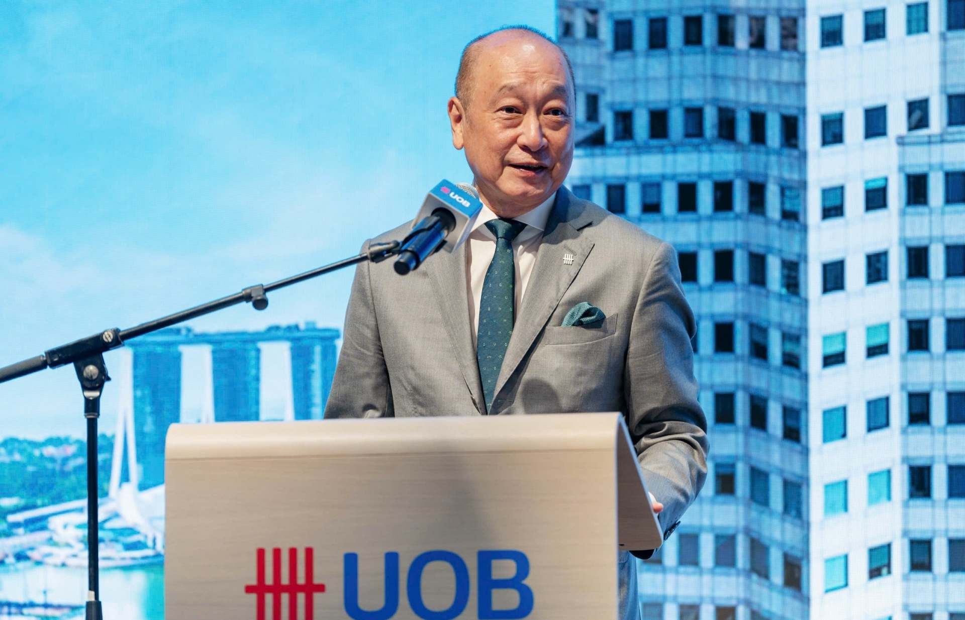 uob becomes bank of choice for aspiring asean consumers