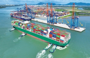 Ports poised for more growth amid ferocious competition