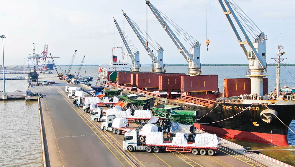 Logistics groups expand operations to generate profits