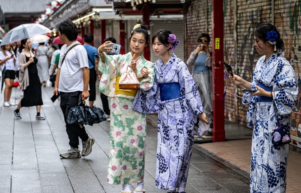 Japan inflation accelerates to 2.7 per cent in July