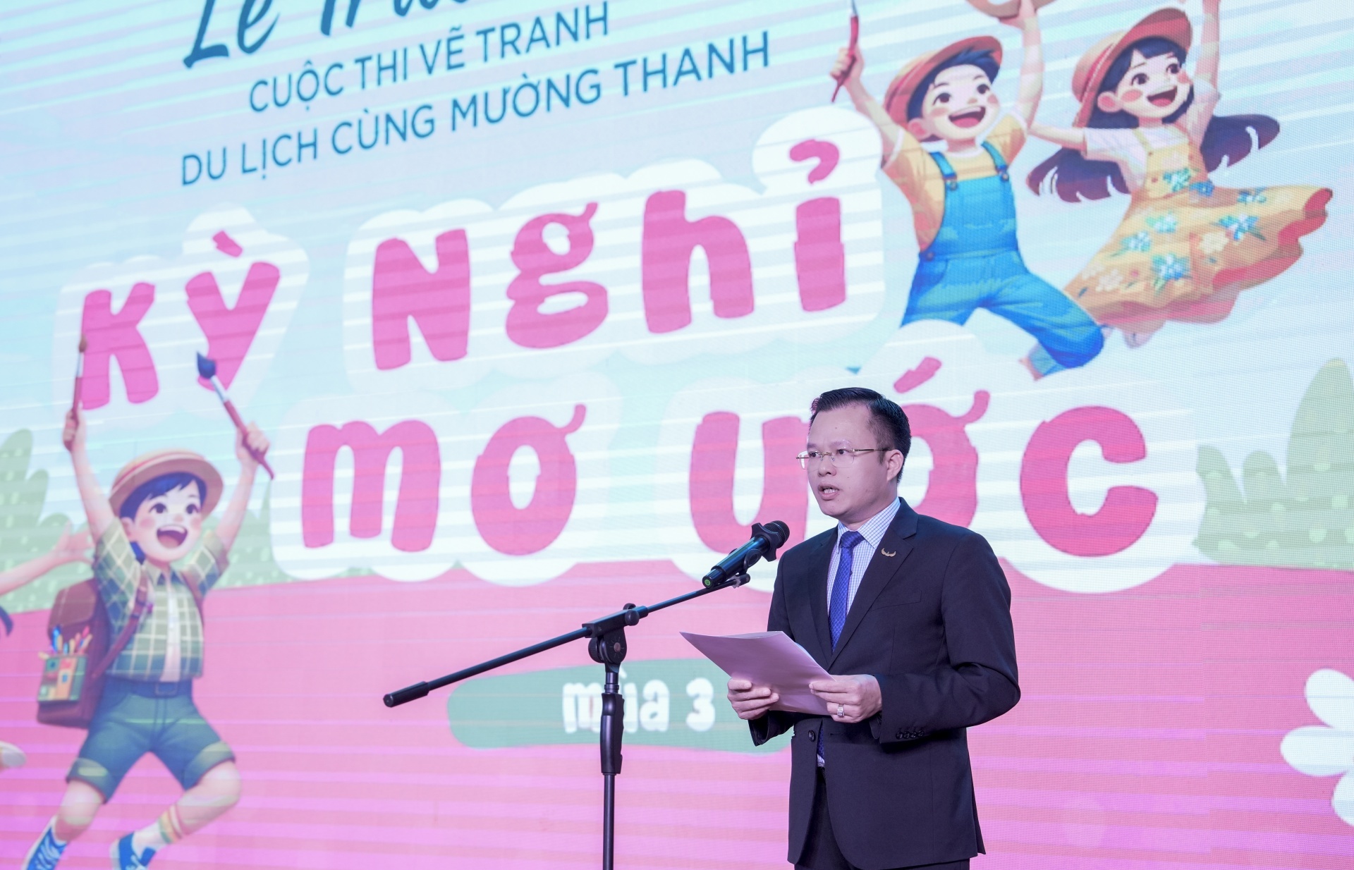 Muong Thanh-Dream Vacation awards honor over 100 young artists