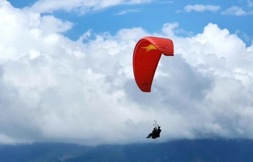 mu cang chai to host paragliding festival during national day holiday