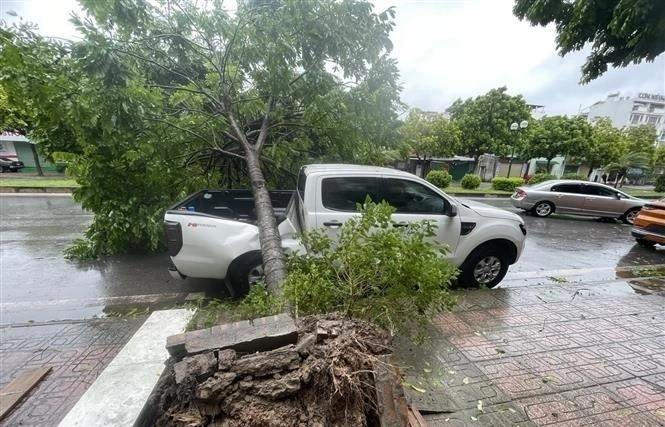 super typhoon yagi kills four injures 78