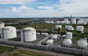 Foreign groups enticed by LNG infrastructure projects