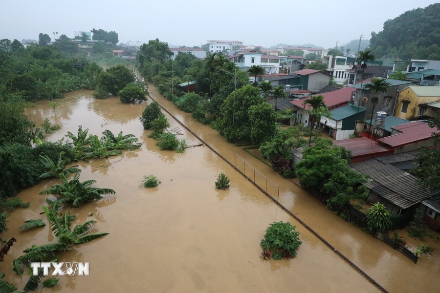 Hanoi calls for donations to assist typhoon-ravaged provinces