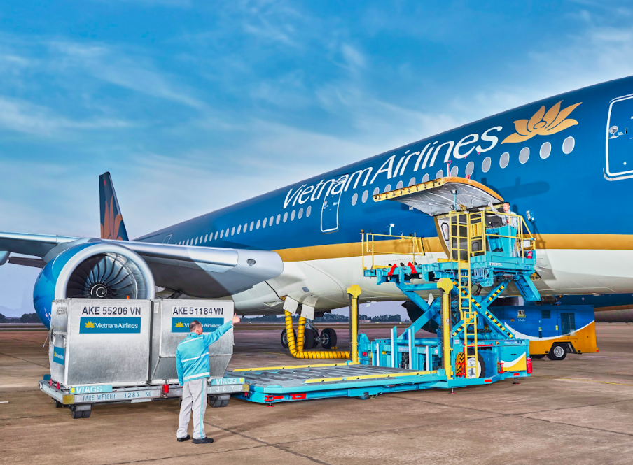 Airlines join forces to support typhoon victims