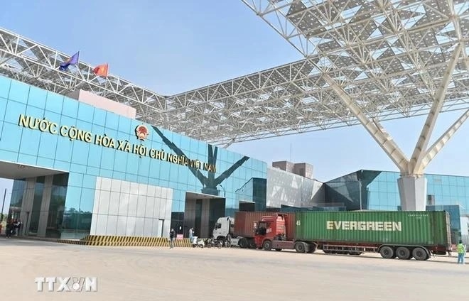 Vietnam develops border gates into key economic zones