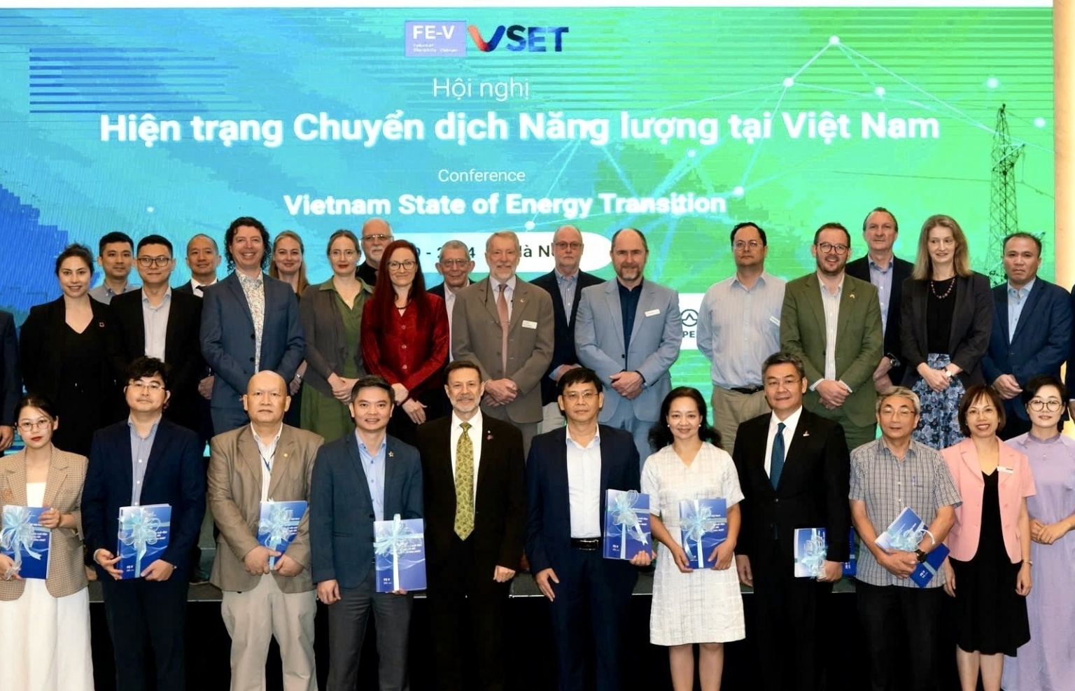 Australia experts offer input on Vietnam’s green energy transition