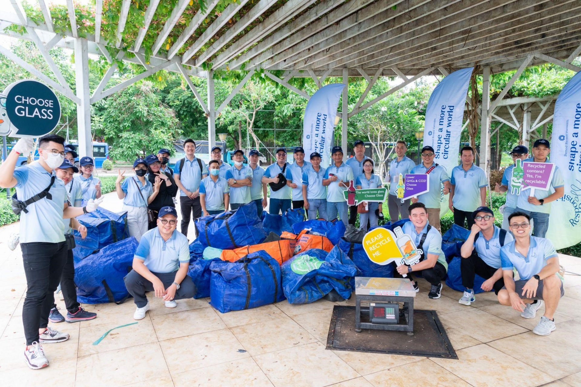 Pernod Ricard Vietnam supports northern localities affected by Typhoon Yagi  (PR)