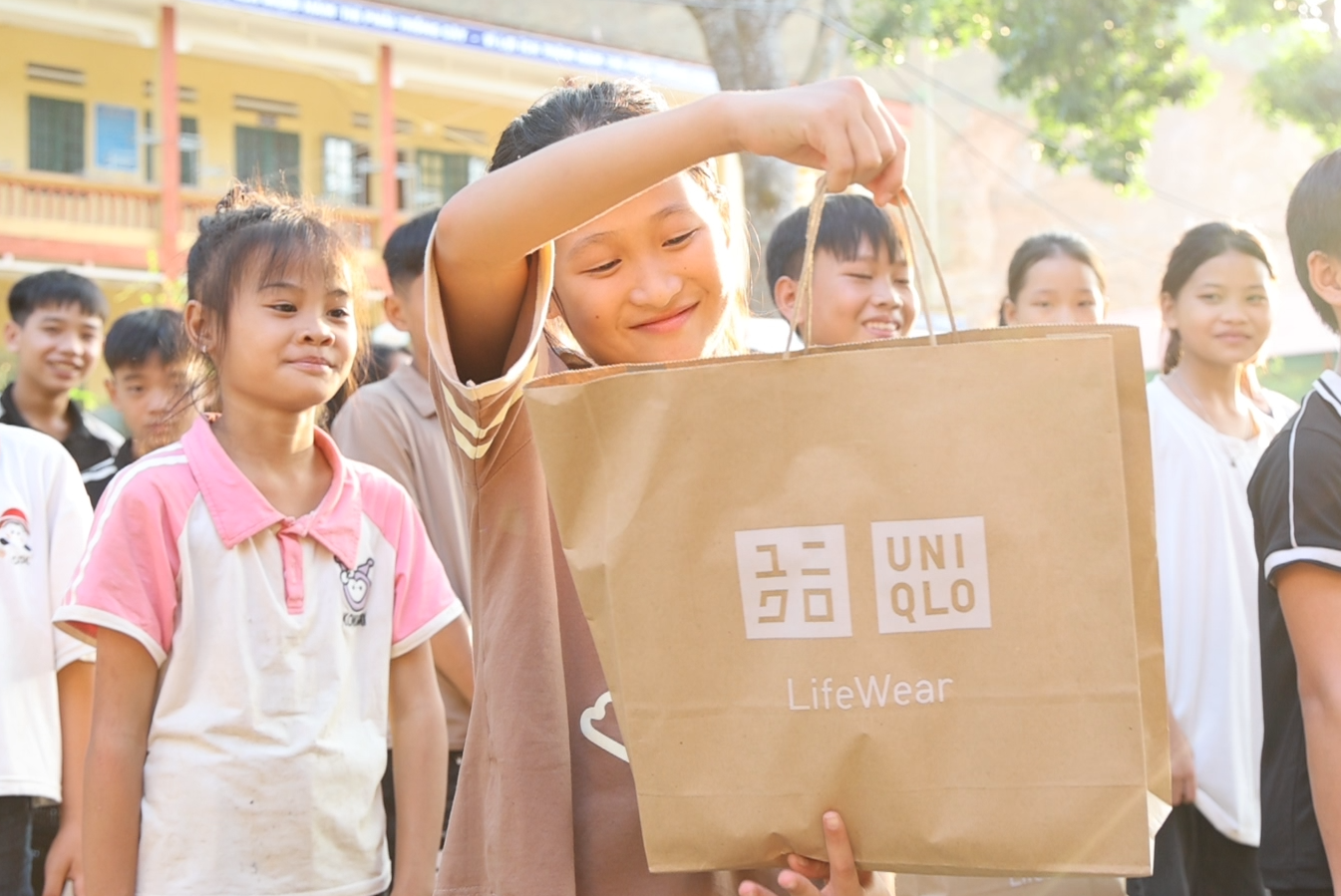 UNIQLO contributes over $40,000 to support flood victims