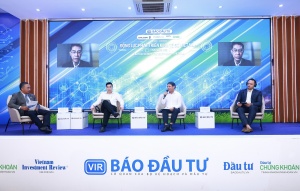 5G rollout strategy discussed during VIR panel