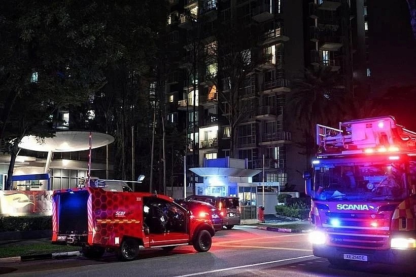 Singapore: About 100 evacuated after condo fire