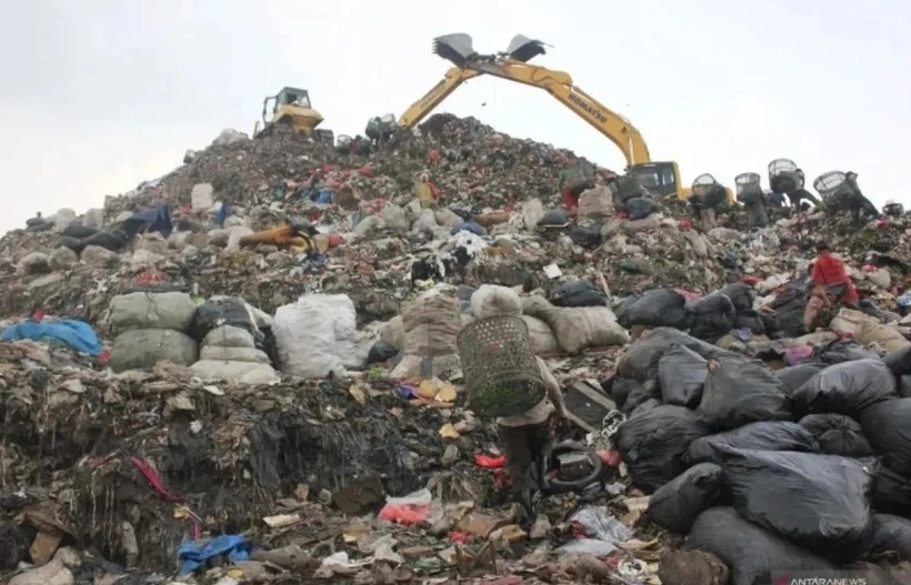 Jakarta to impose household waste levy