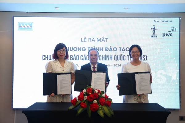 VAA officially implements International Financial Reporting Standards