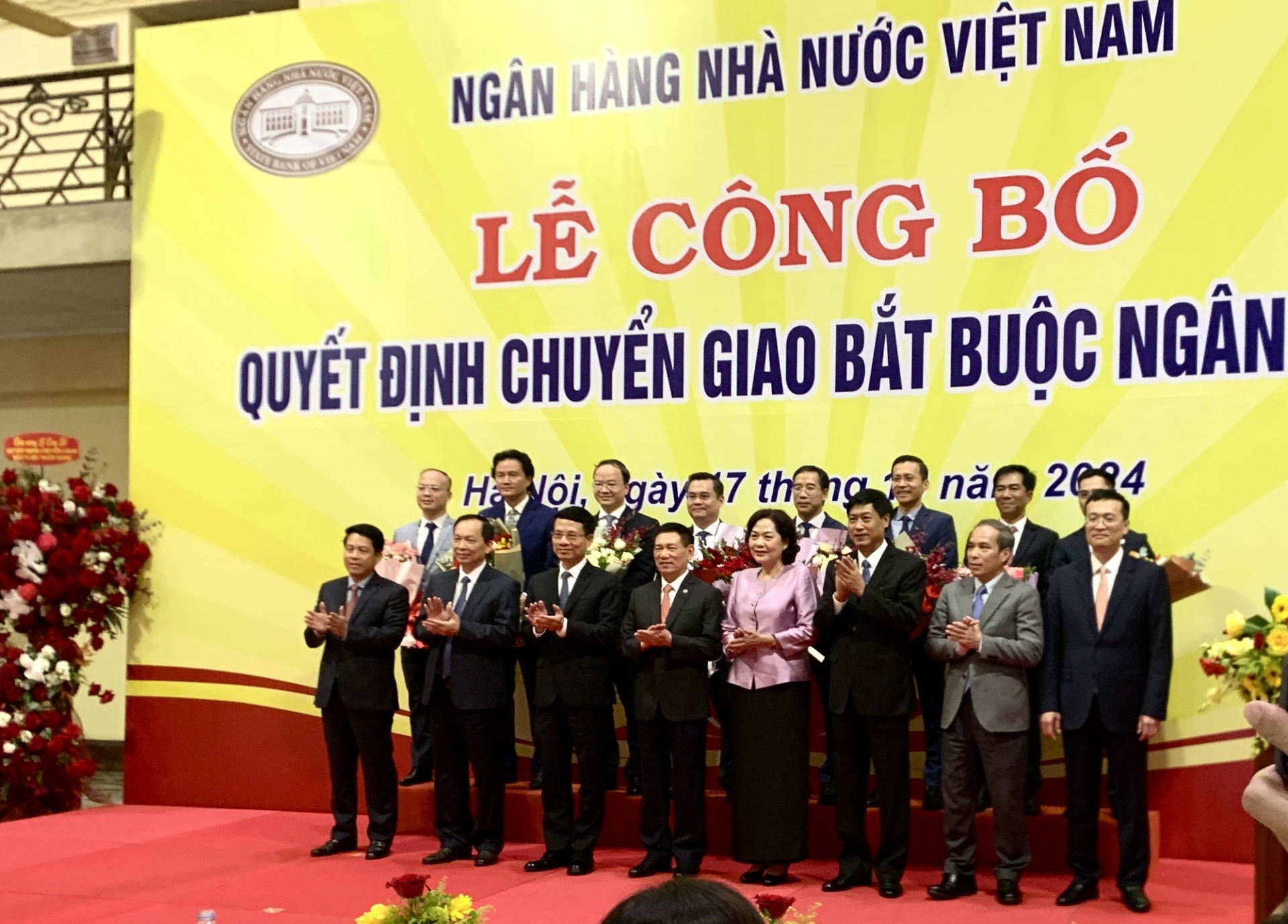 Vietcombank and MBBank to take over Construction Bank and Ocean Bank