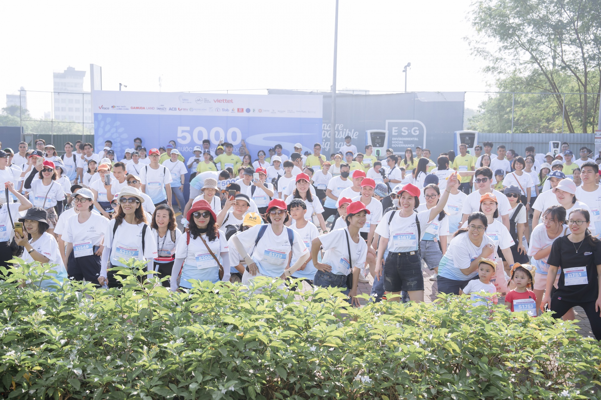 nestle health science accompanies 5000 happy steps event