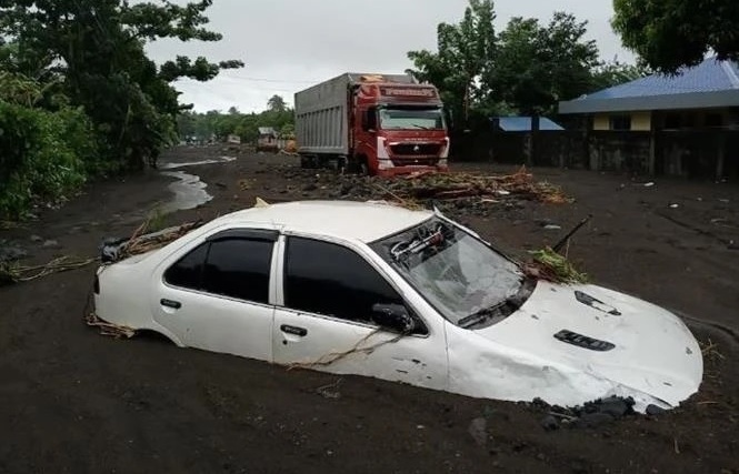 Tropical storm Trami leaves at least 24 people dead in Philippines